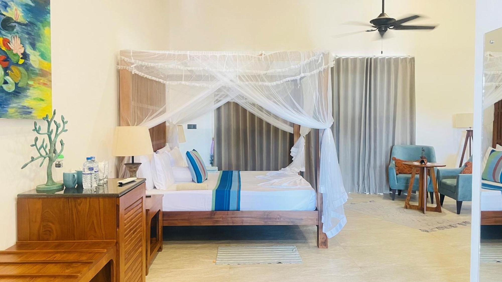 Sea Star Boutique Hotel Хиккадува Экстерьер фото
