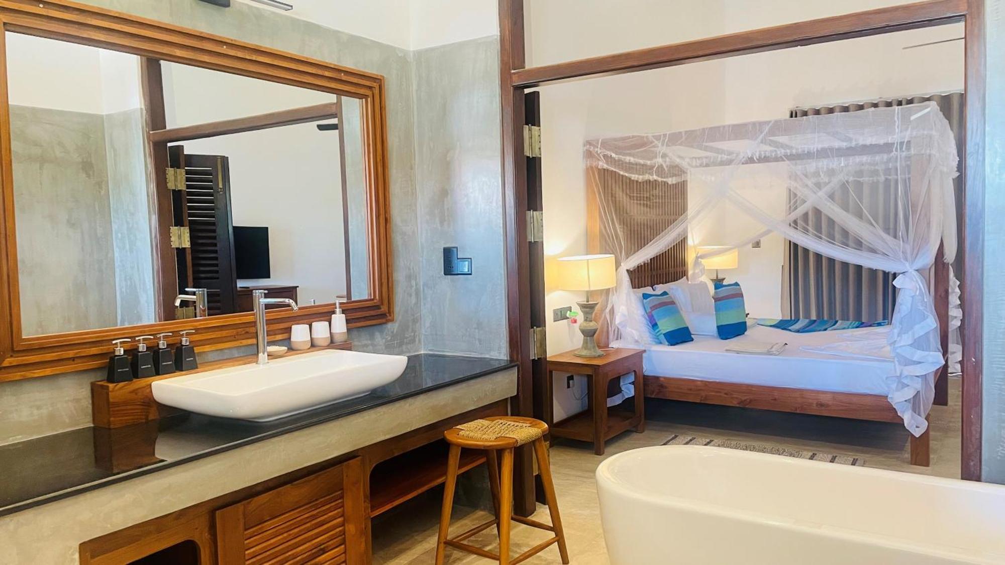 Sea Star Boutique Hotel Хиккадува Экстерьер фото