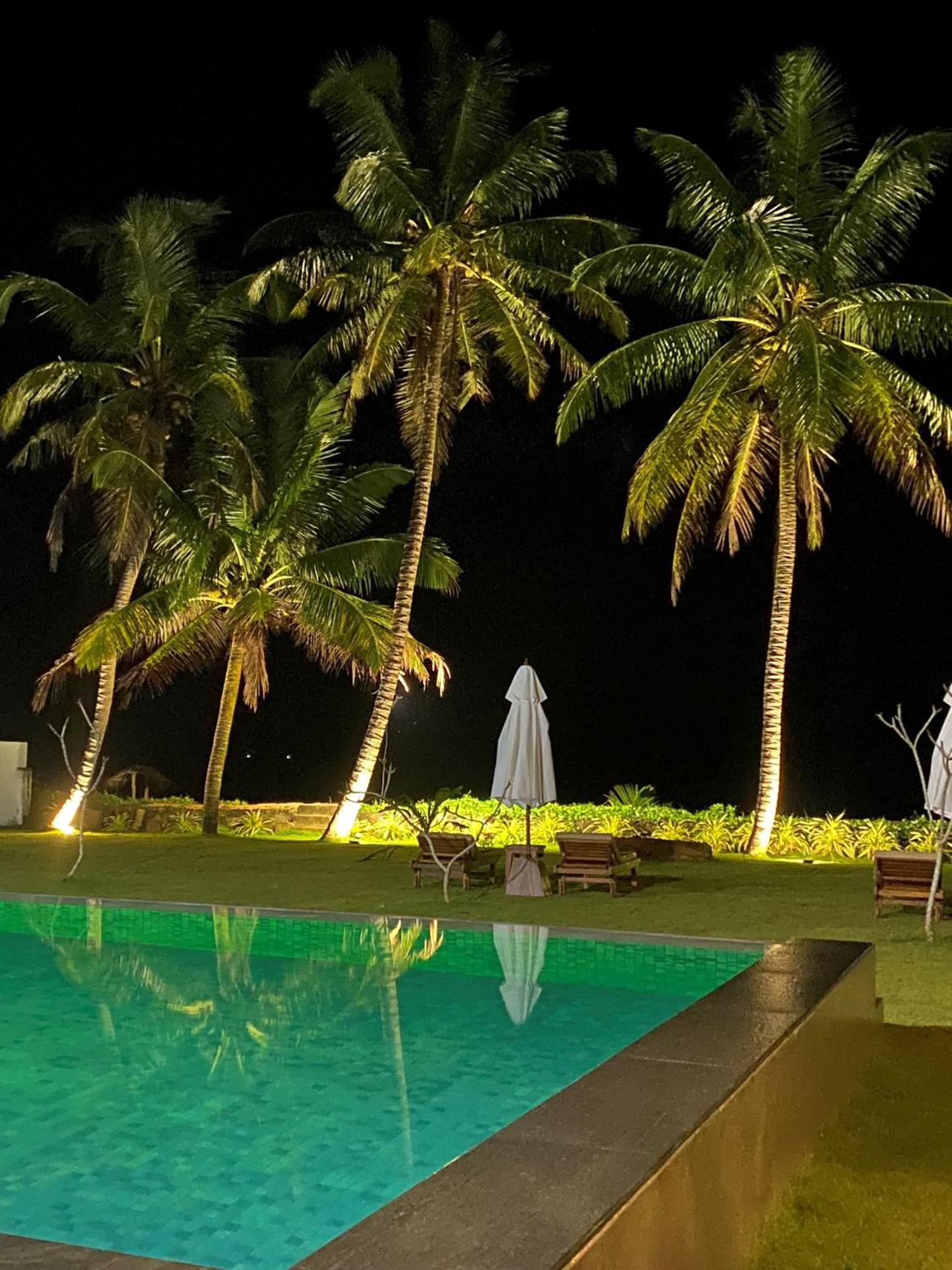 Sea Star Boutique Hotel Хиккадува Экстерьер фото