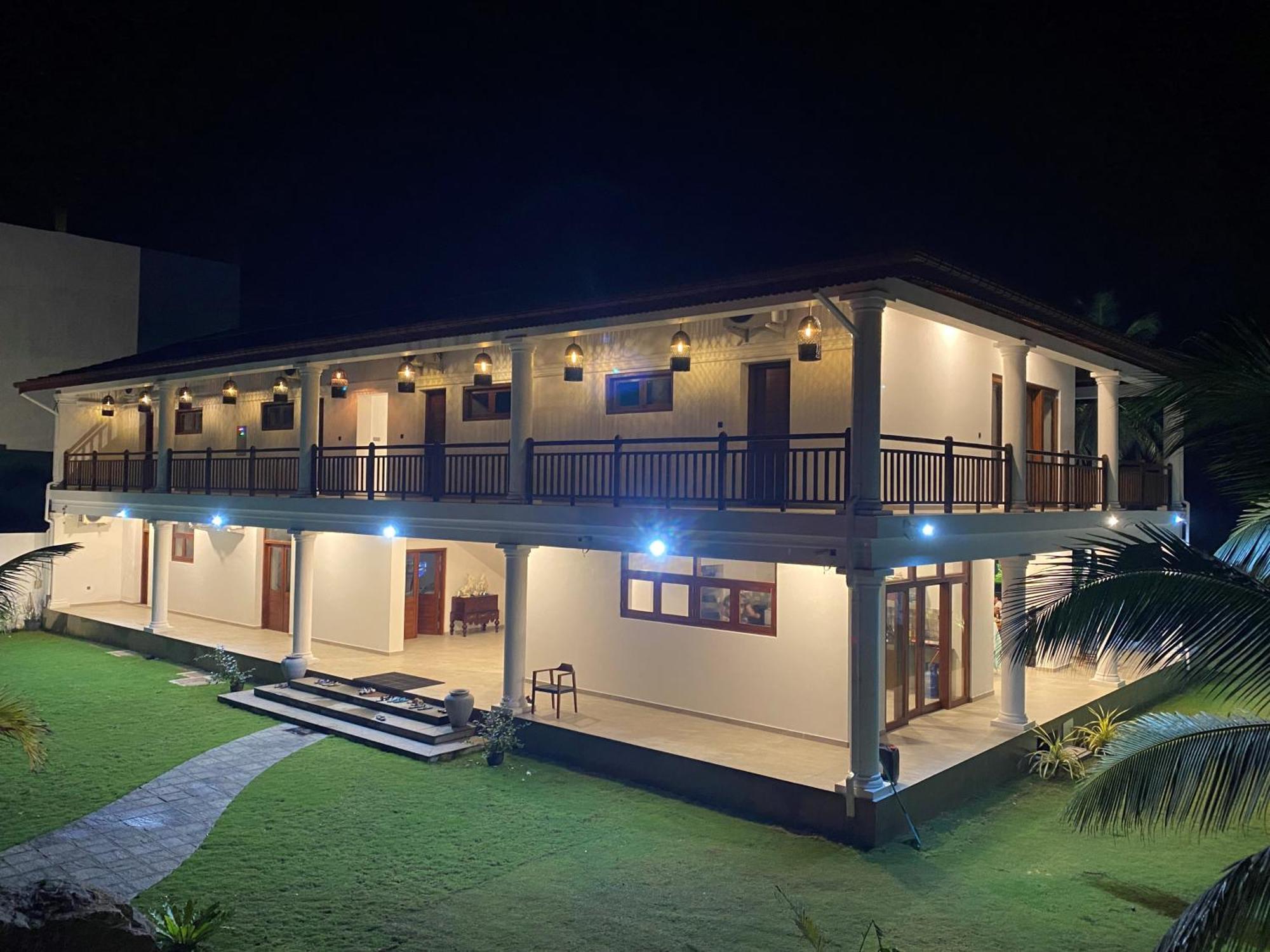 Sea Star Boutique Hotel Хиккадува Экстерьер фото