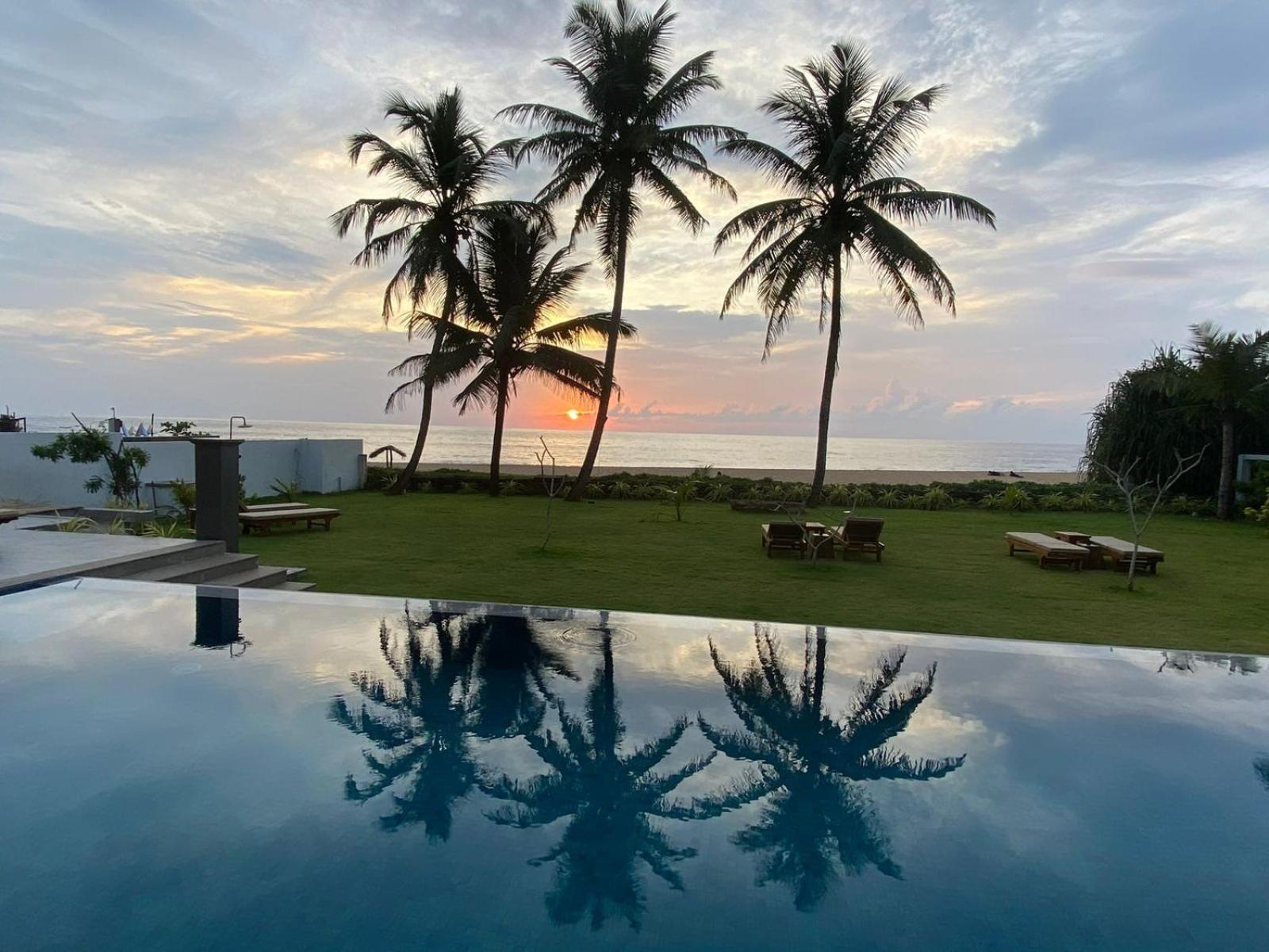 Sea Star Boutique Hotel Хиккадува Экстерьер фото